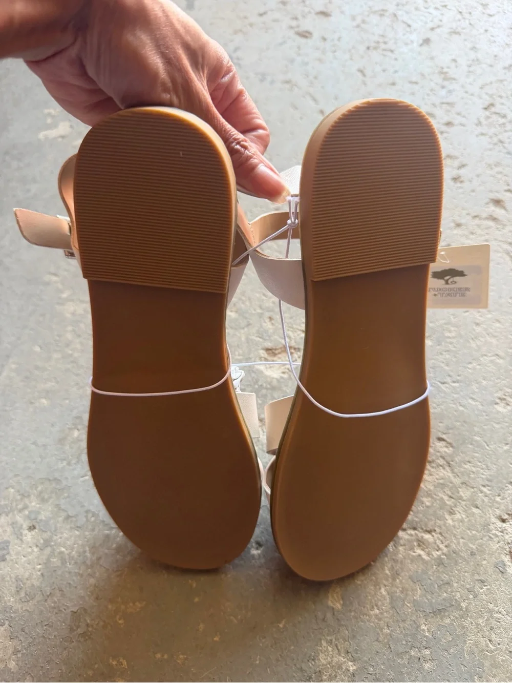 “New” Tucker&Tate Cream Cross-Strap Ankle-Strap Sandals size3